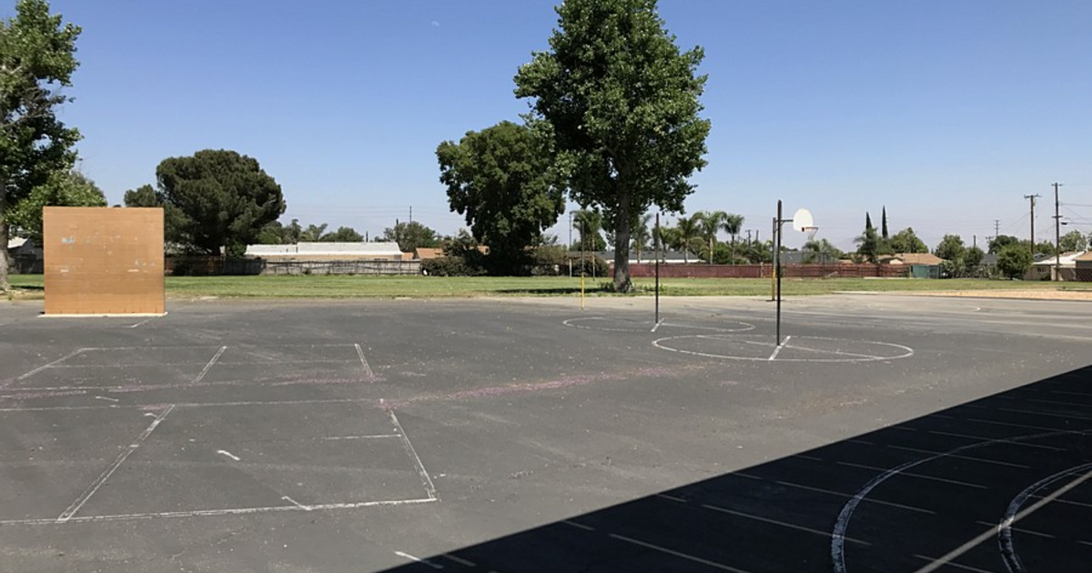 Rent a Basketball Courts (Outdoor) in Fontana CA 92335
