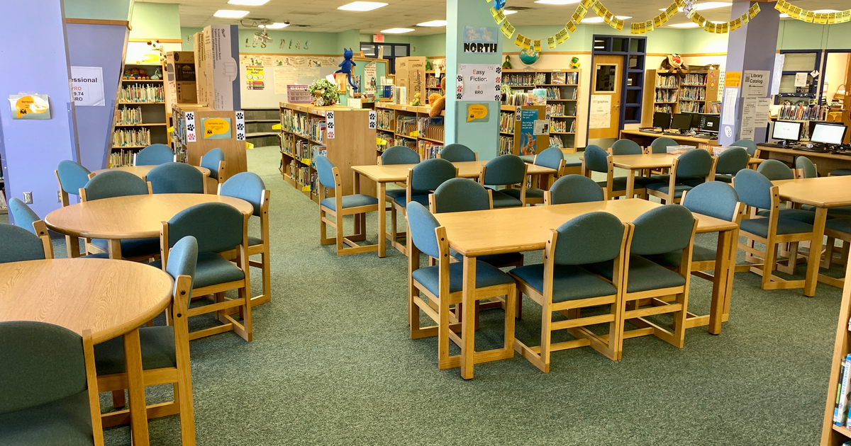 Rent Library in Del Valle