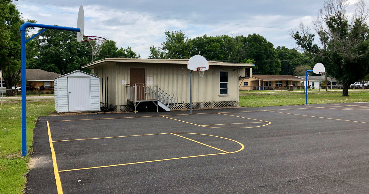 Rent Outdoor Basketball Courts in Mulberry