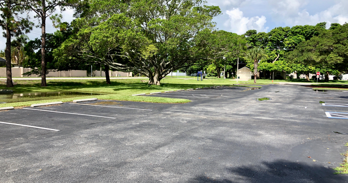 Rent a Parking Lot in Bradenton FL 34209