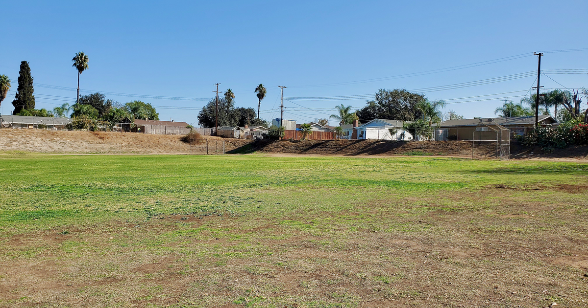 Rent Field - Practice 1 in Riverside