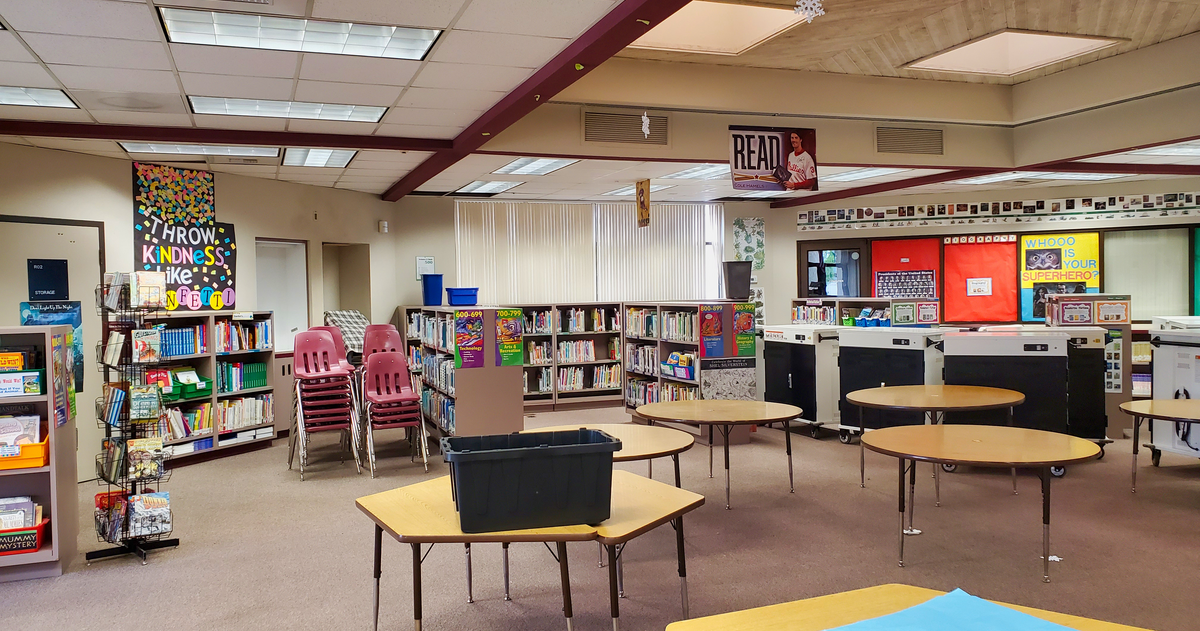 Rent Library in Ramona