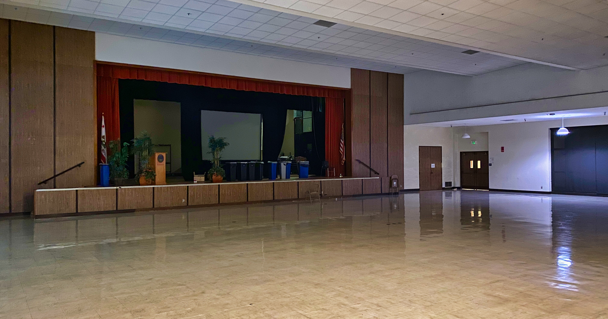 Rent Monarch Hall in Valley Glen