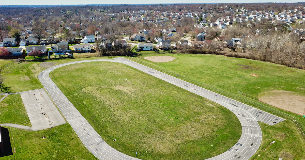 Rent Track in St. Charles