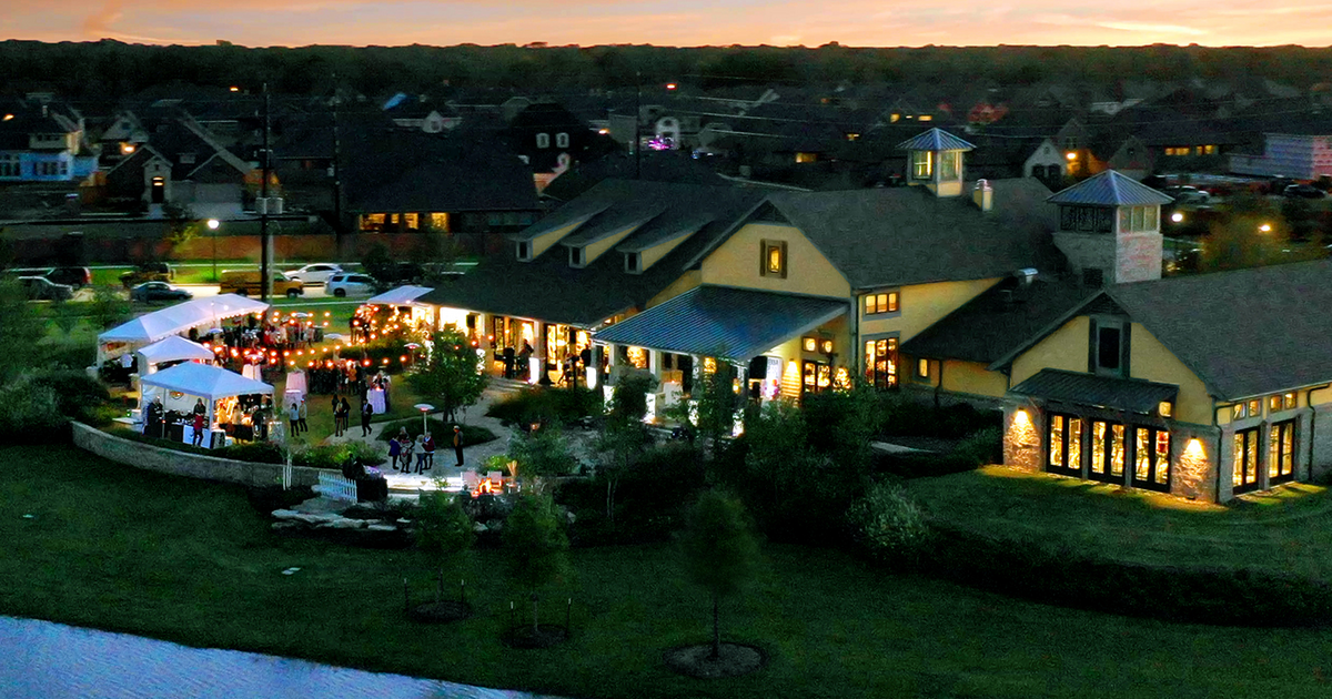 Rent Sawmill Lake Club Reservation Site (Select Rooms) in Missouri City