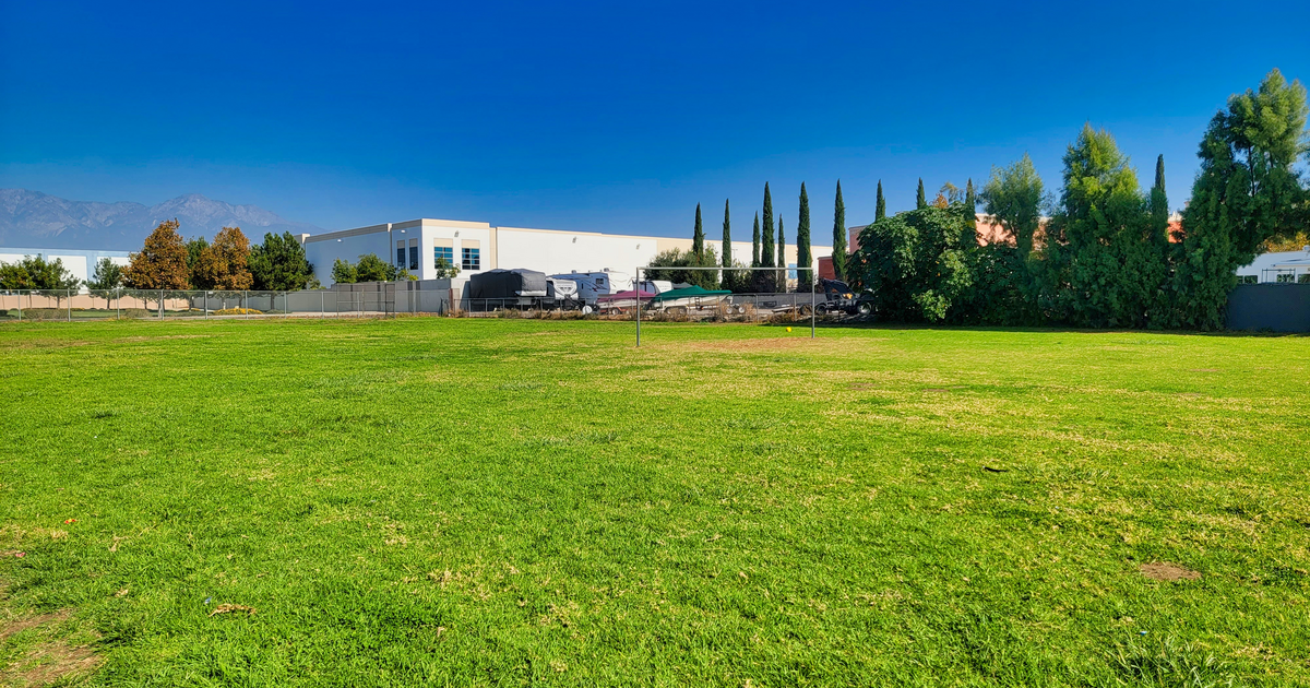 rent-a-field-small-in-ontario-ca-91764