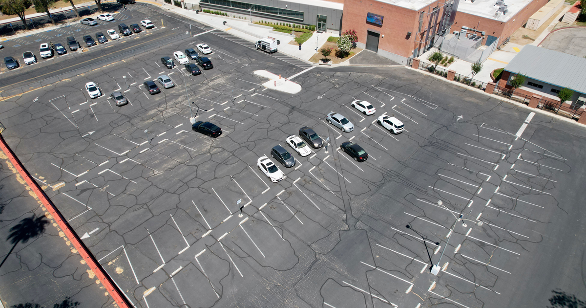 Rent Parking Lot - Front in Riverside