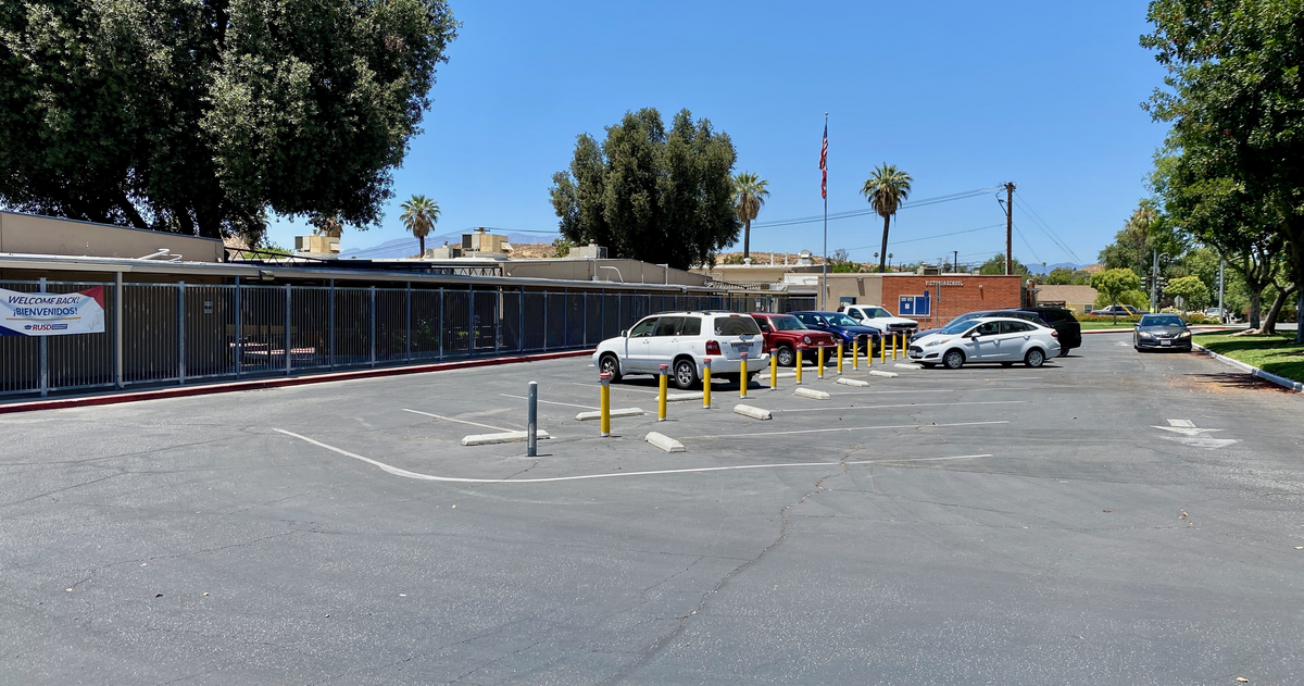 Rent Parking Lot in Riverside