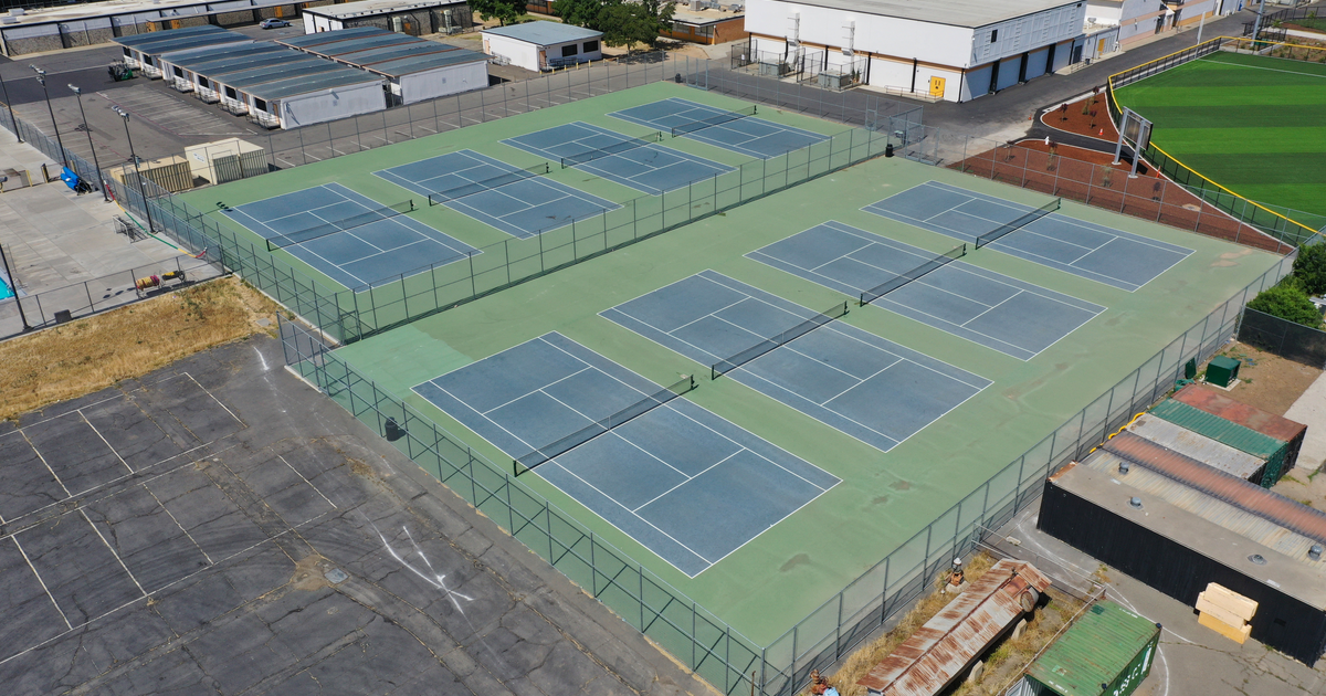 Rent Tennis Courts in Rio Linda