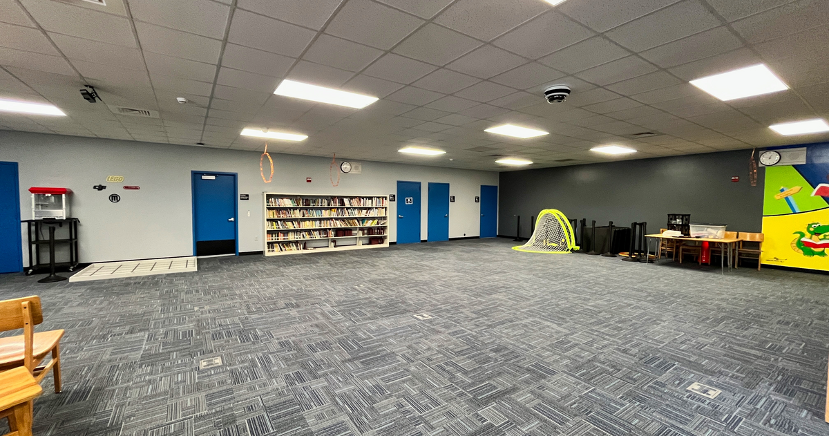 Rent Library in Hialeah