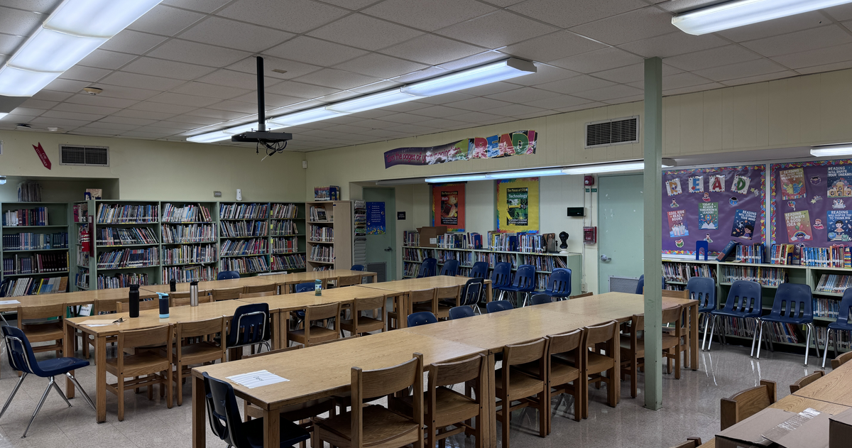 Rent Library in Hialeah