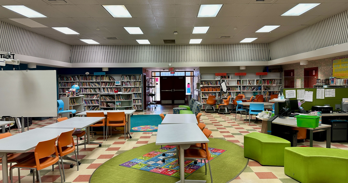 Rent Library in San Martin