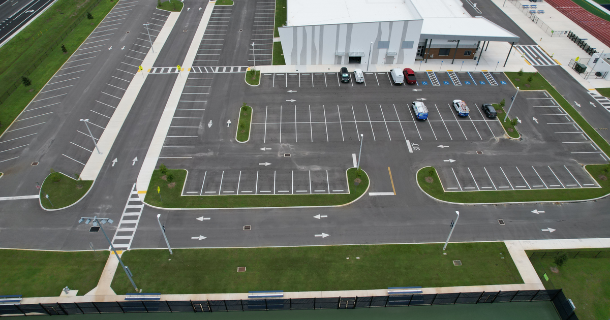 Rent Parking Lot - Complex in Land O’ Lakes