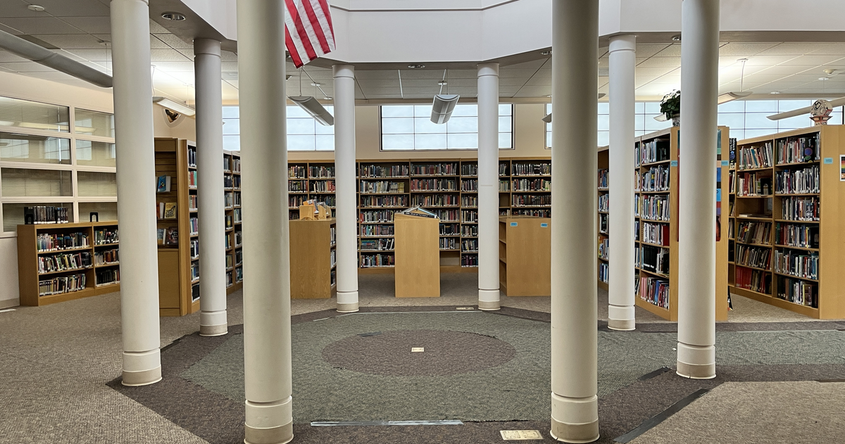 Rent Library in Hood River