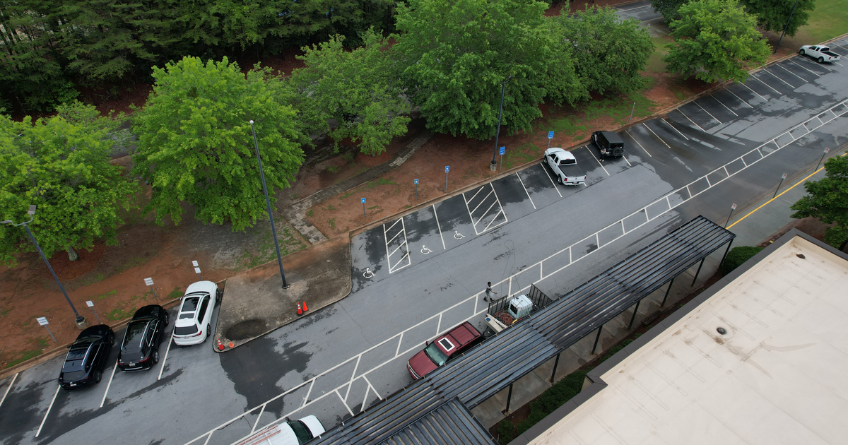 Rent Parking Lot - Main Front in Lawrenceville
