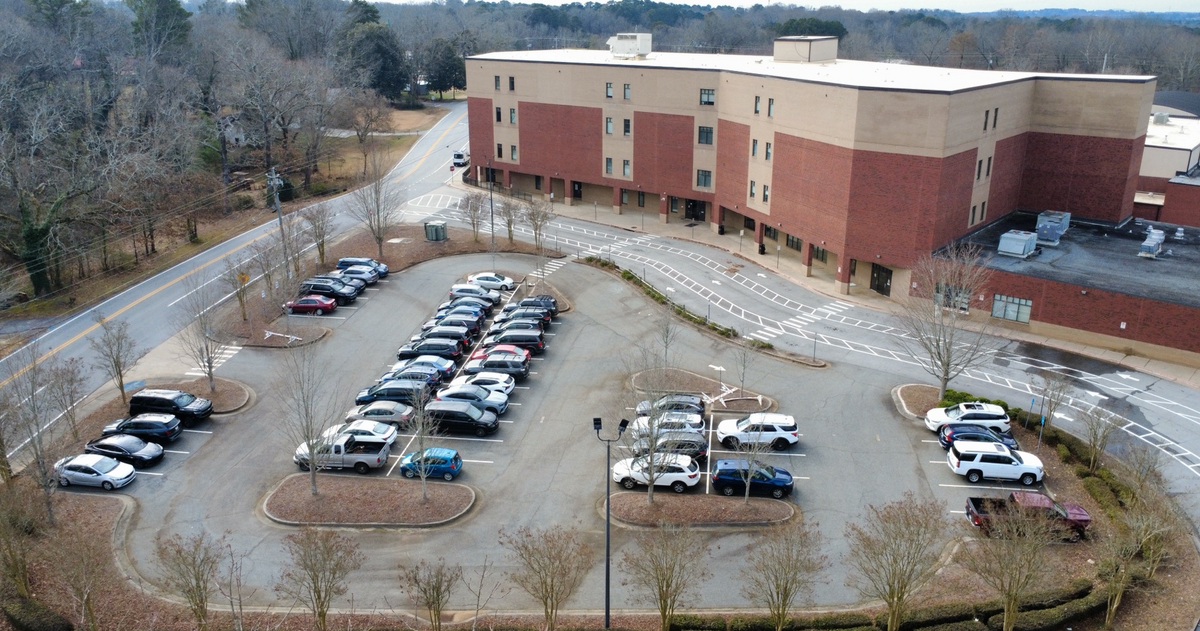Rent Parking Lot - Rear in Dacula