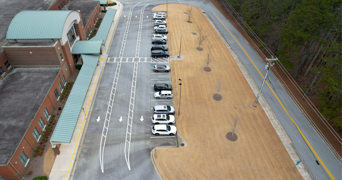 Rent Parking Lot - Main Front in Dacula
